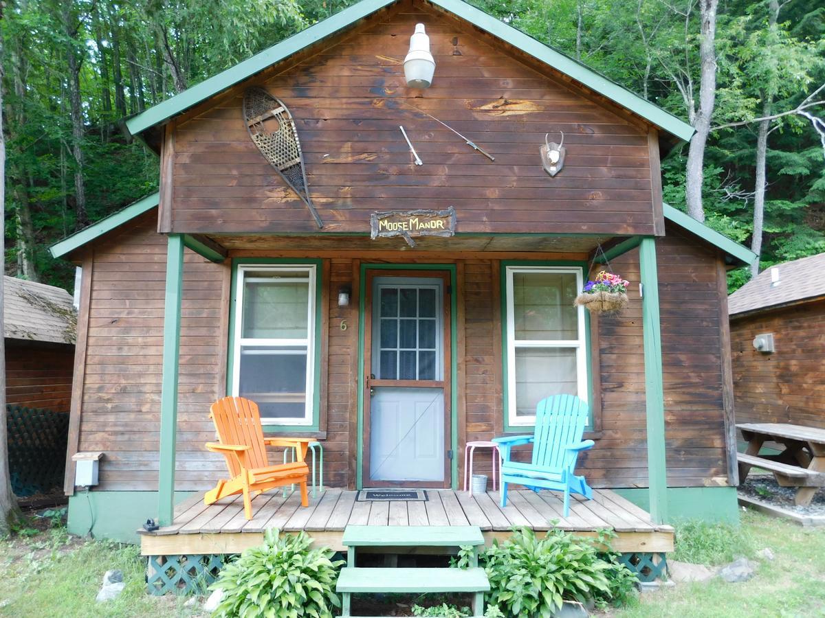 Pine Crest Motel & Cabins Barton Kültér fotó