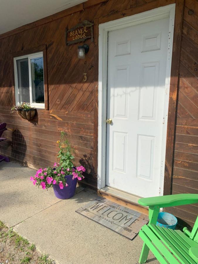 Pine Crest Motel & Cabins Barton Kültér fotó